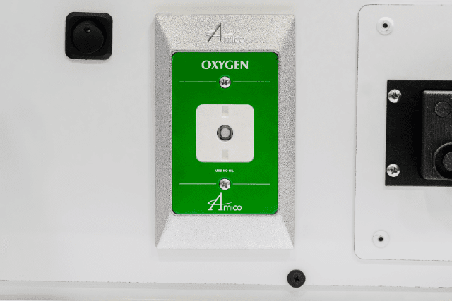 Oxygen medical gas outlet in ambulance