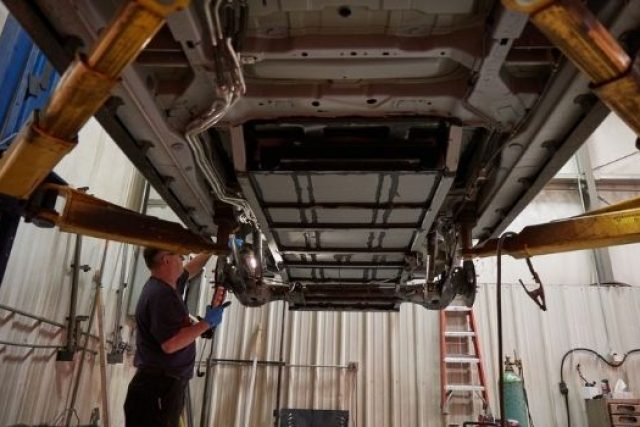 Service work on a vehicle